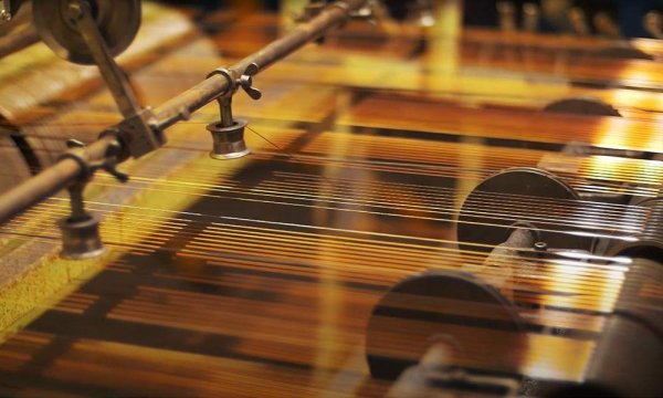 铜期货市场分析：美元走强施压，市场关注需求信号